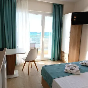 Navarino Luxe Hotel de apartamente Peraía